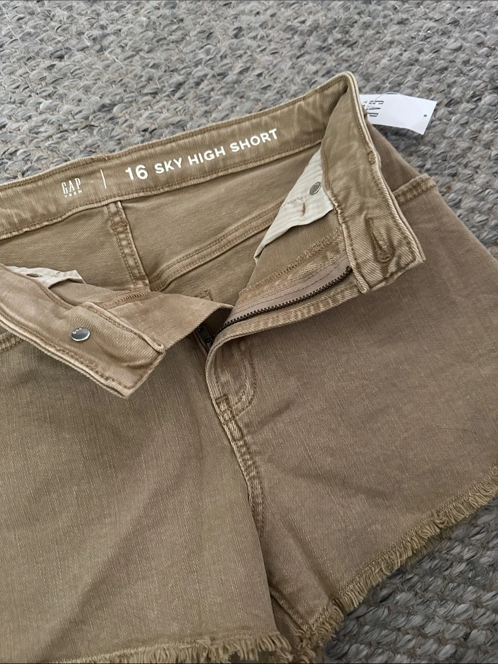 GAP Teen 16 High-Rise Frayed Hem Jean Shorts - Tan
